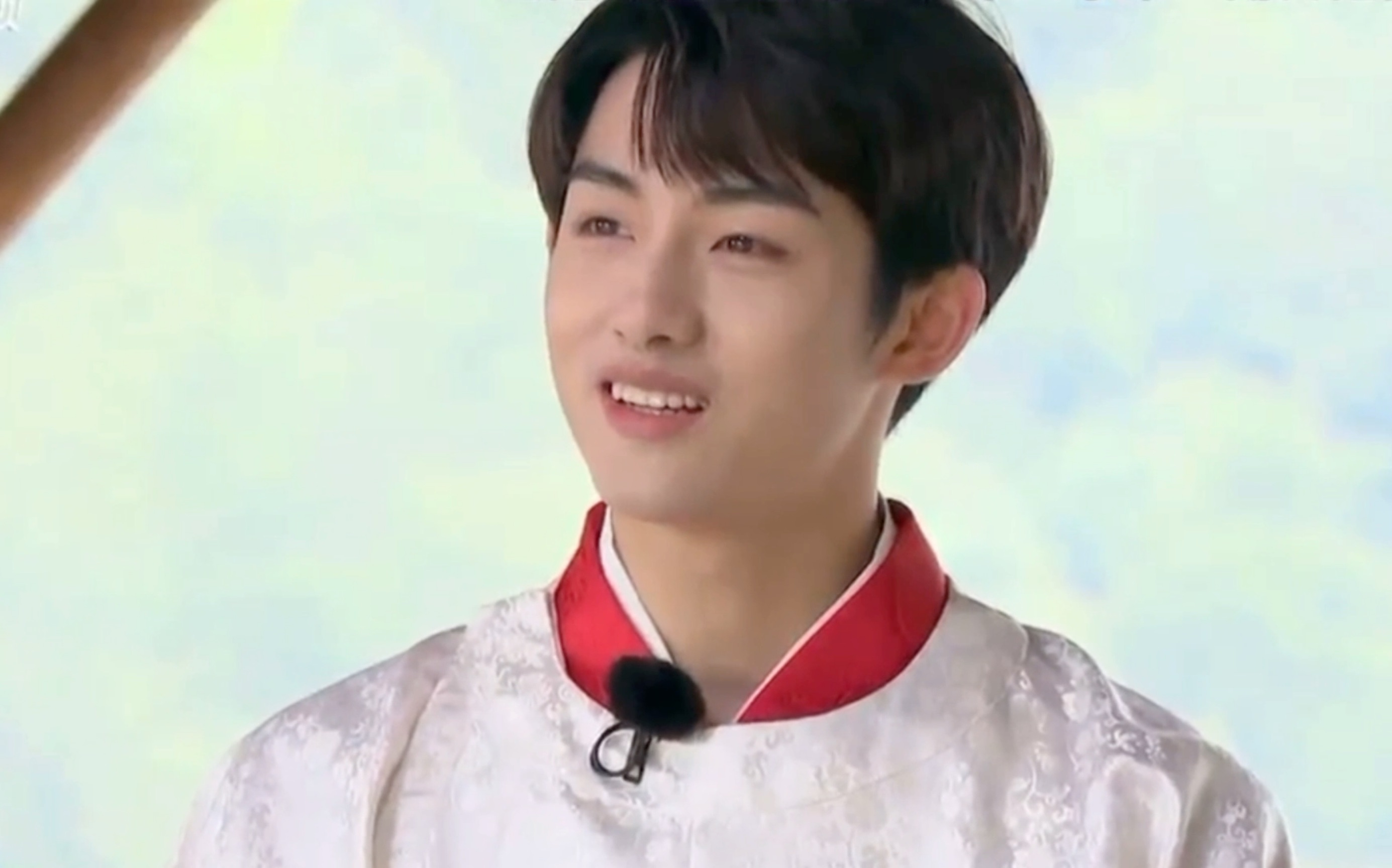 董思成追星星的人古装的翩然少年郎虽然有时候也像地主家的傻儿子真就