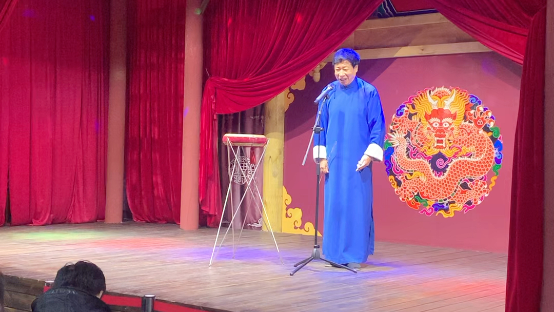 你们有听过这么有特色的单口相声吗?
