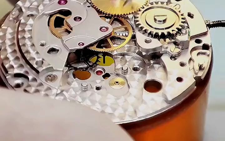 帝舵手表维修保养