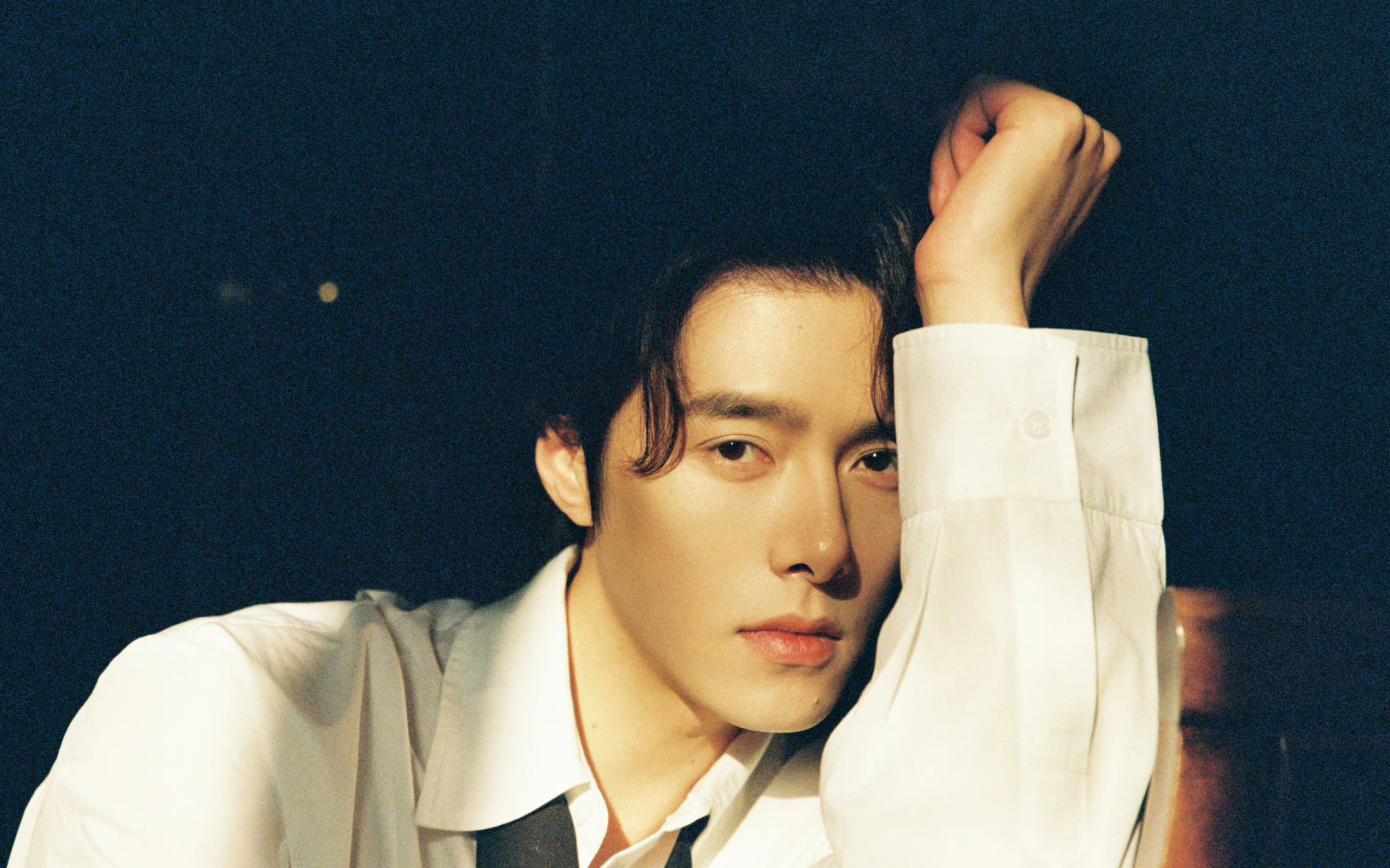 方逸伦直播唱告白气球～～好好听～～喊姐姐谁懂啊啊啊啊