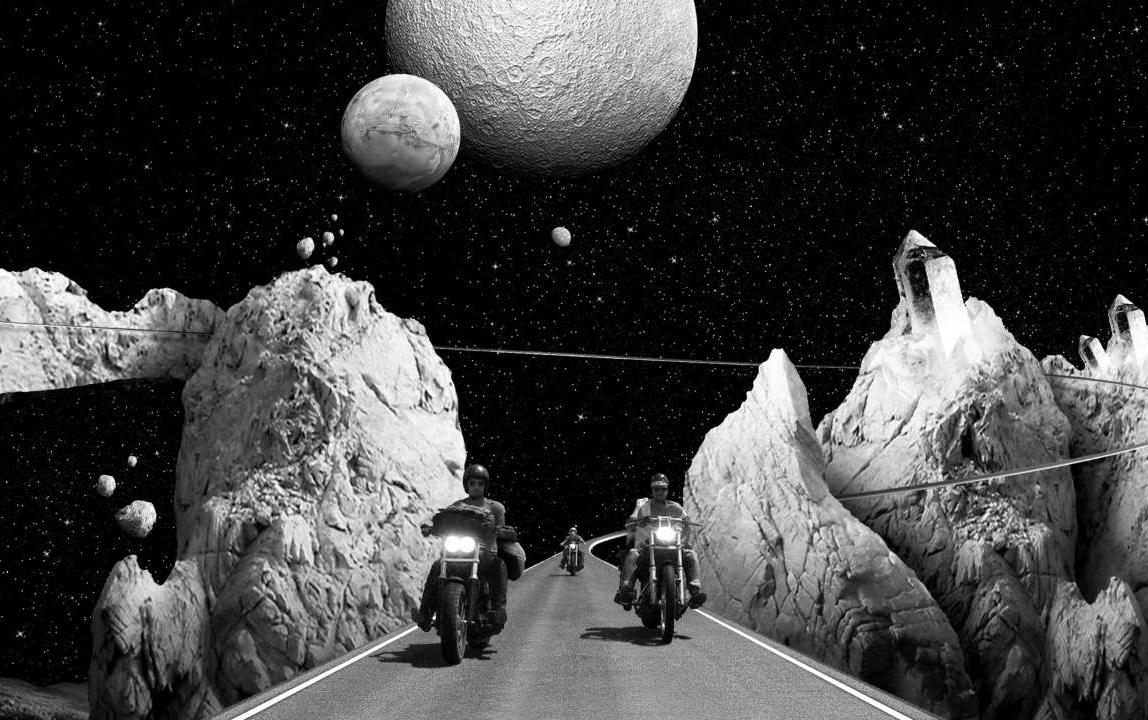 复古未来主义短片,在宇宙骑车遨游