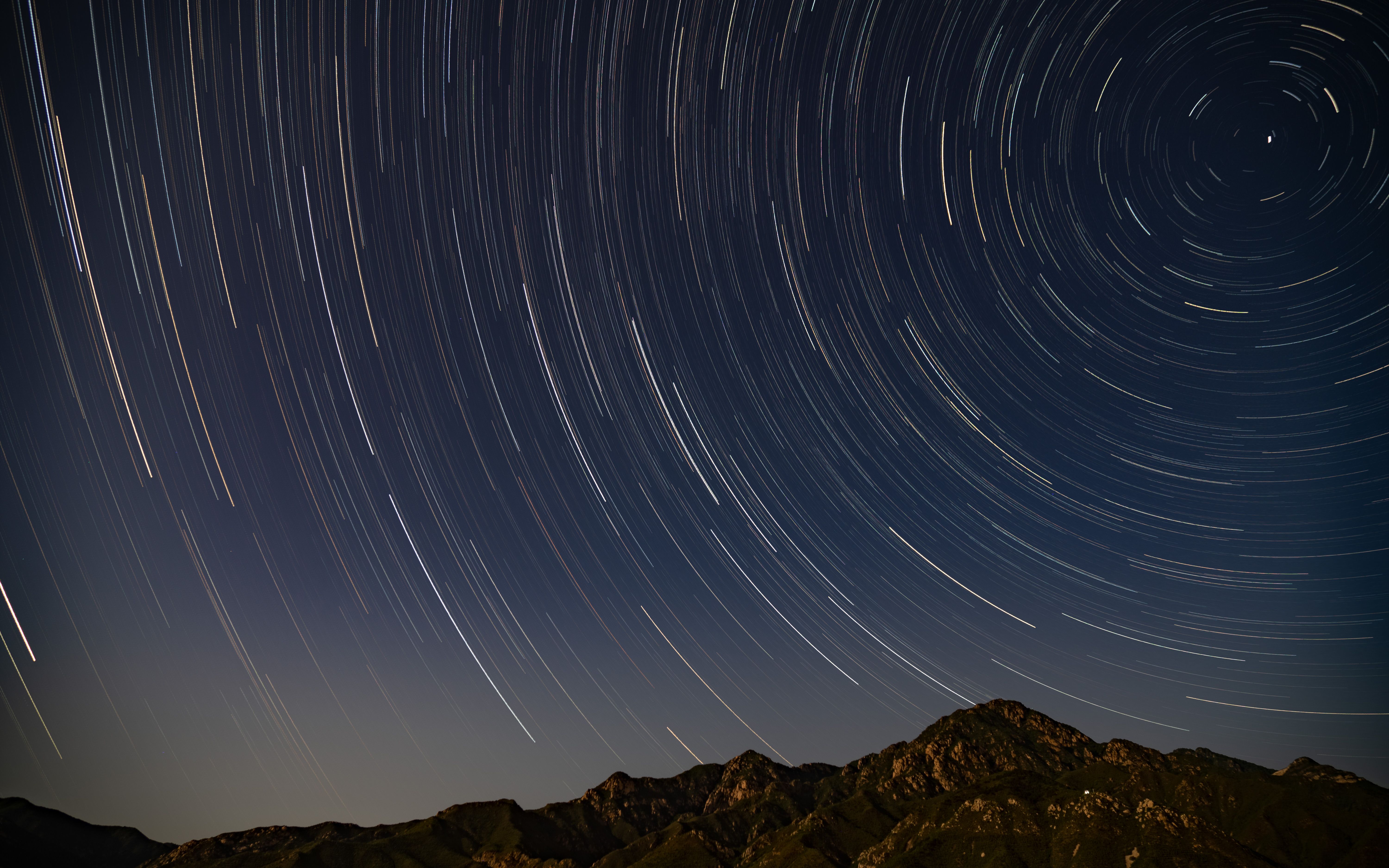 让我们用这段6k星轨来吃一下b站4k的螃蟹吧!