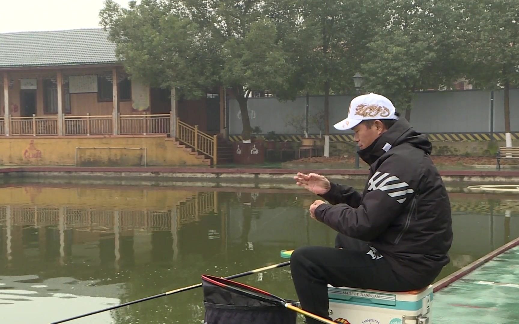 钓王邓刚直播涨粉1000万探秘背后的秘密江湖行邓刚传奇钓鱼路