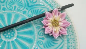 细工花簪 切布1小时浆糊要涂匀做花半小时看日本店主如何做花花搬运油管つまみ細工の作り方by京都おはりばこ店主 哔哩哔哩 Bilibili