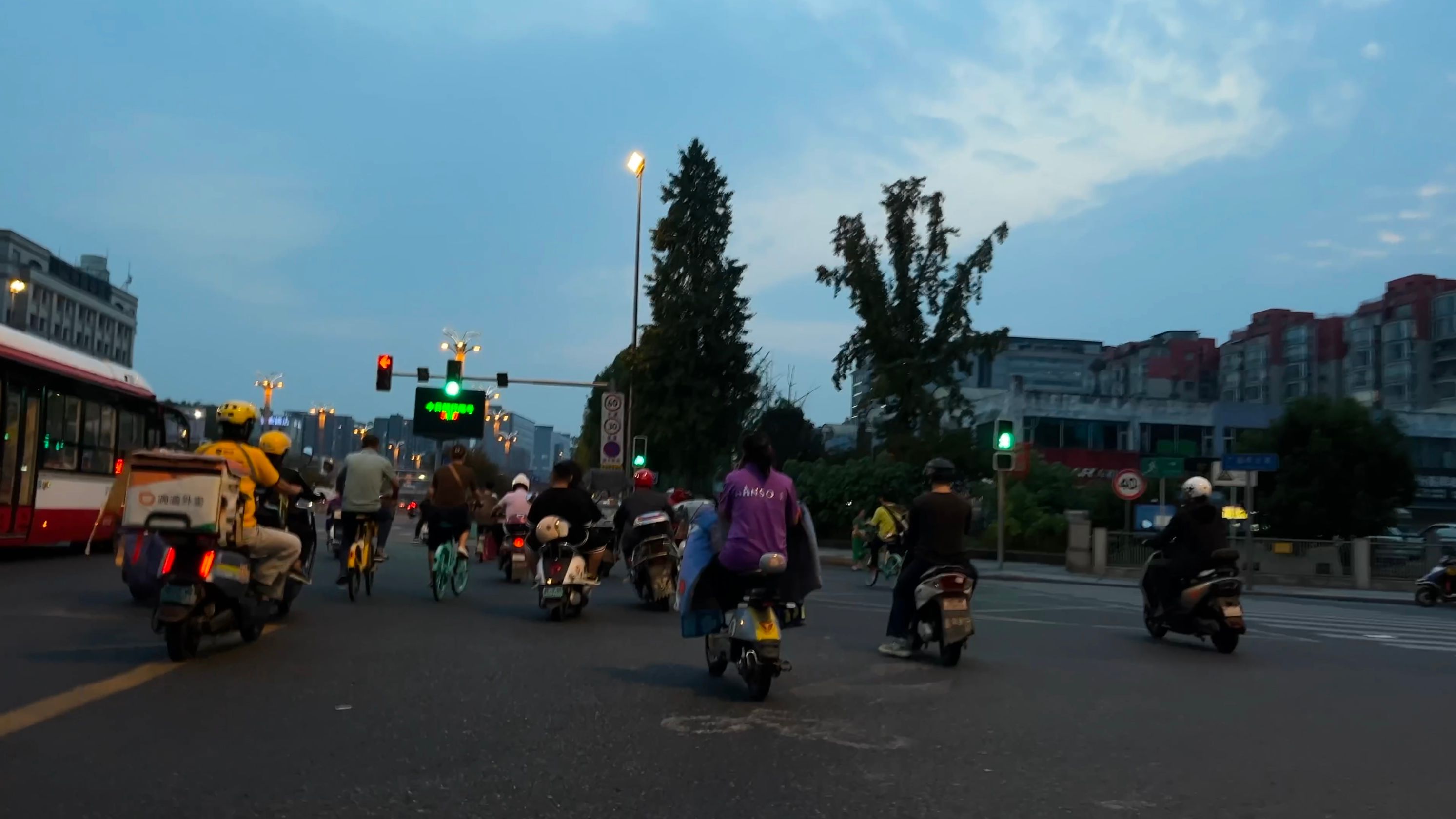 s3ep1053 骑行 四川省 成都 高升桥路