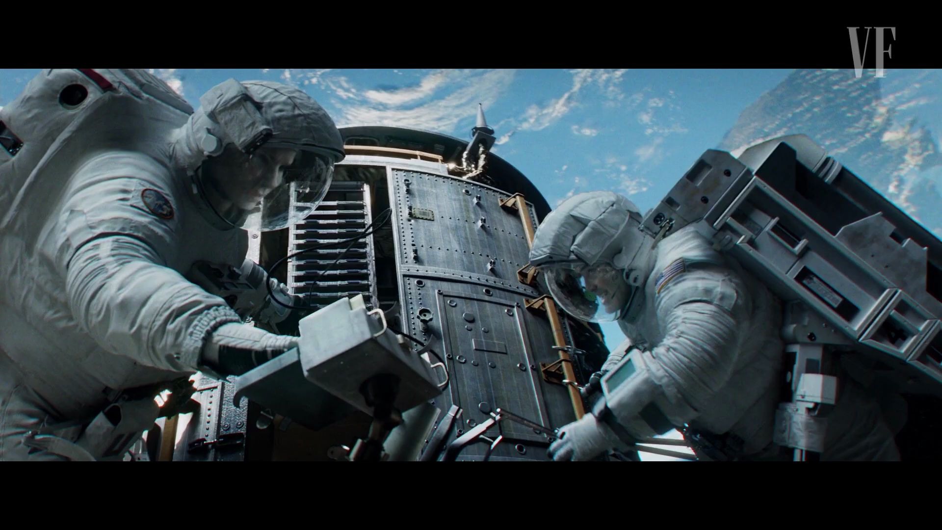 宇航员克里斯·哈德菲尔德评论太空电影,从《地心引力》到《星际穿越