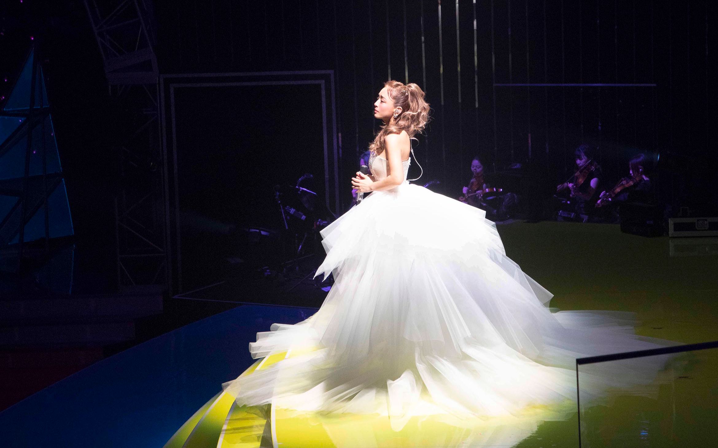 liveayu4821周年纪念演唱会a06力量tv重播版高清1080p