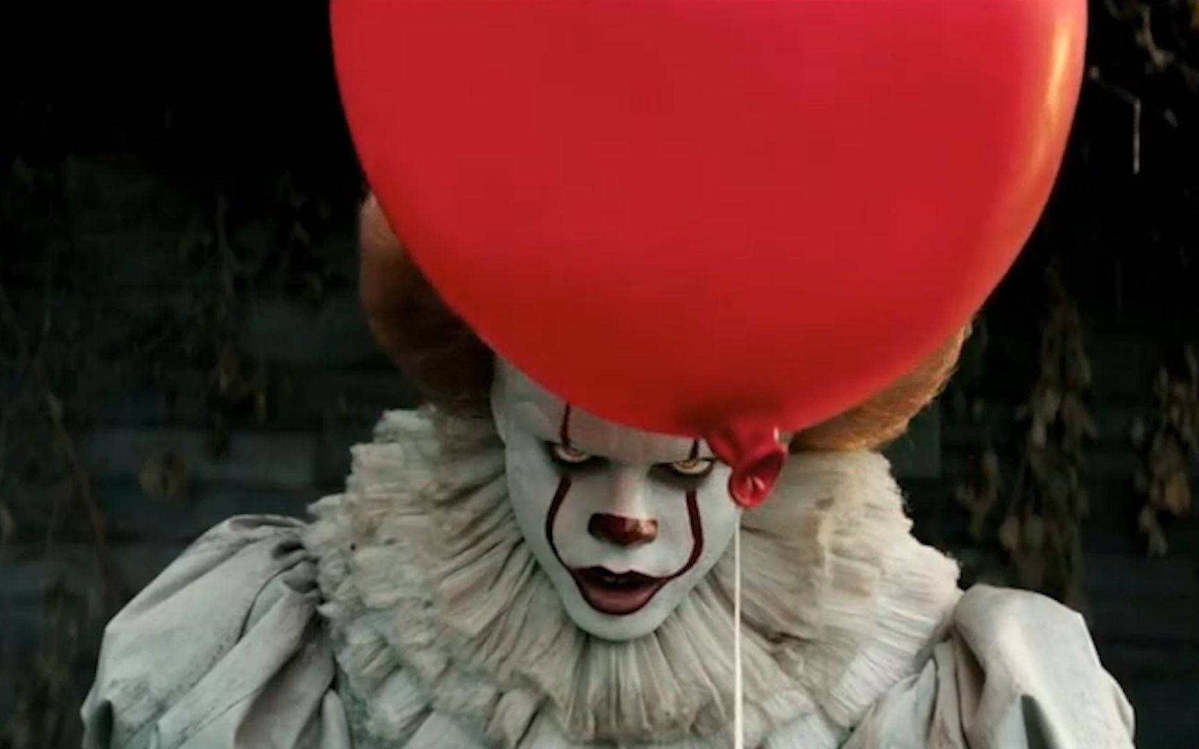 小丑回魂:27年后小丑再现人间,化身吃人狂魔,专吃倒霉熊孩子