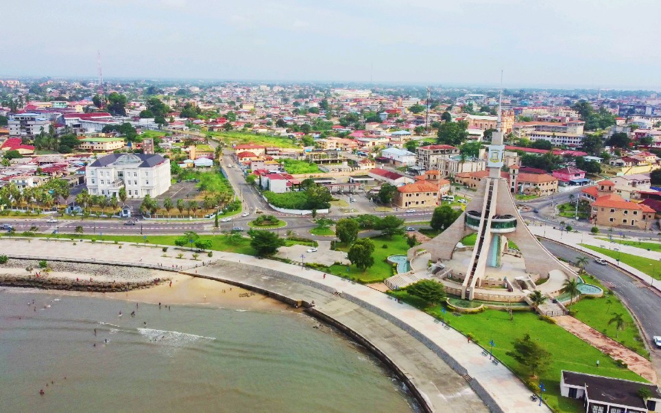 俯瞰非洲赤道几内亚巴塔大西洋_哔哩哔哩_bilibili