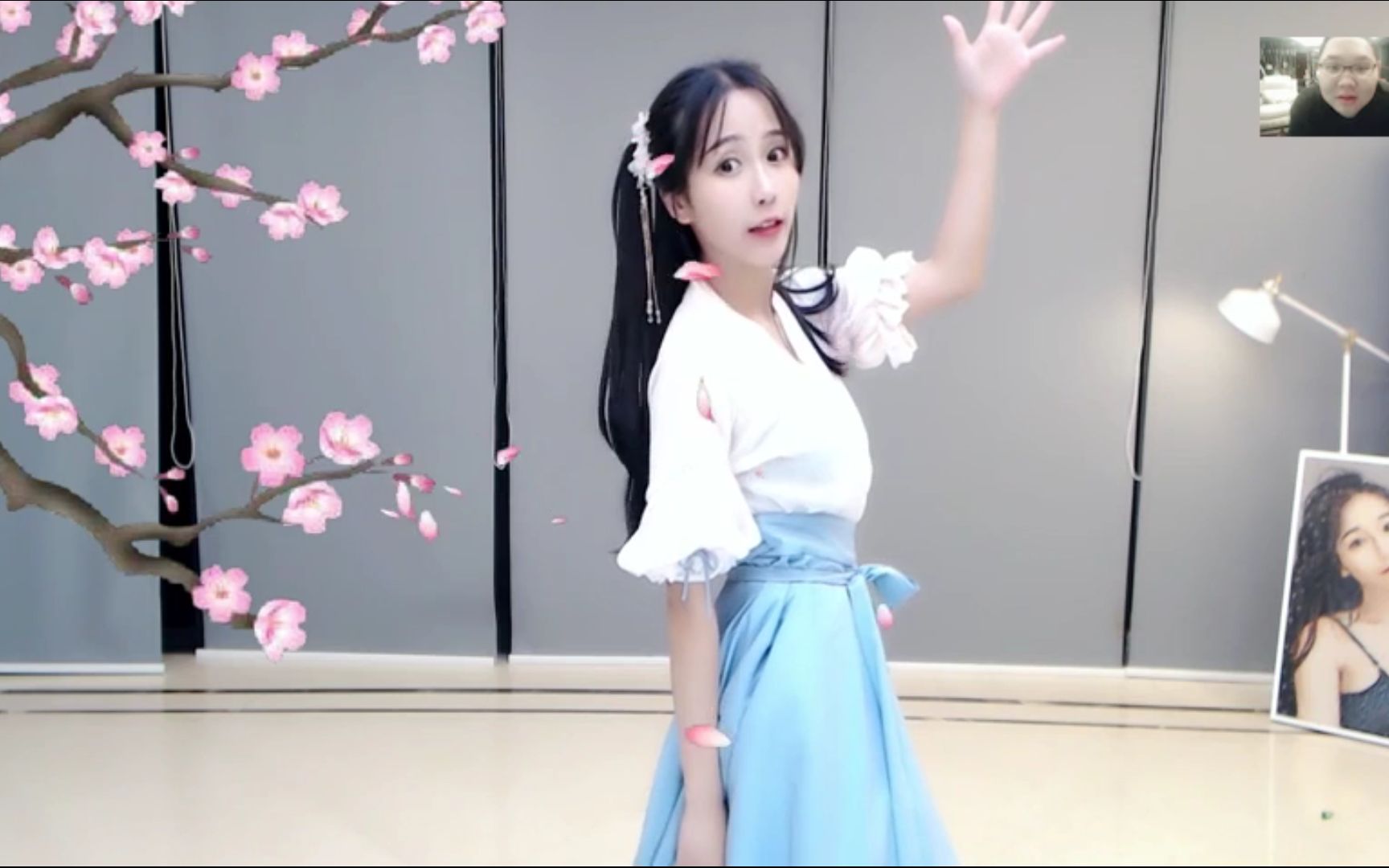 (斗鱼视频小深深儿)古典舞蹈