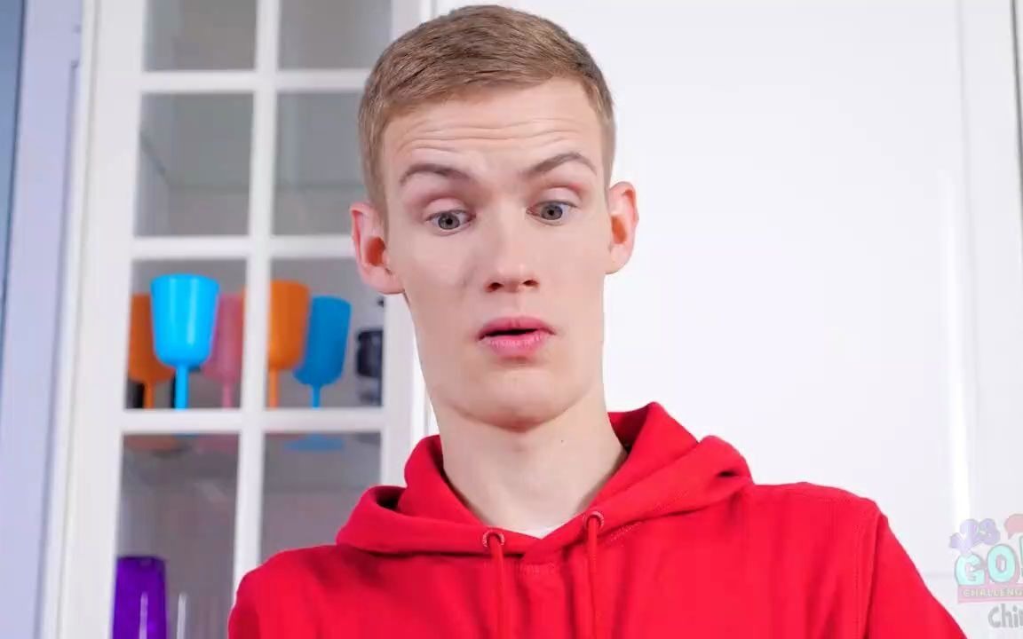 搞笑外国人: 不准笑大挑战!爆笑恶作剧串烧,你能忍住不笑吗?