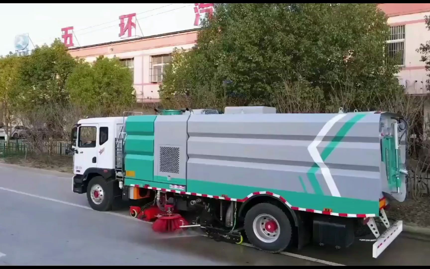 东风D9道路污染物清扫车路面扫路清扫吸尘养护车哔哩哔哩bilibili