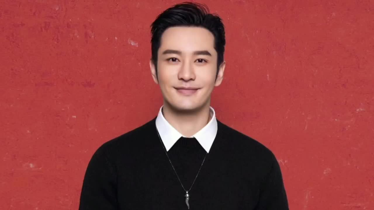 黄晓明现身周杰伦演唱会,唱跳四肢不协调,场面尴尬引热议