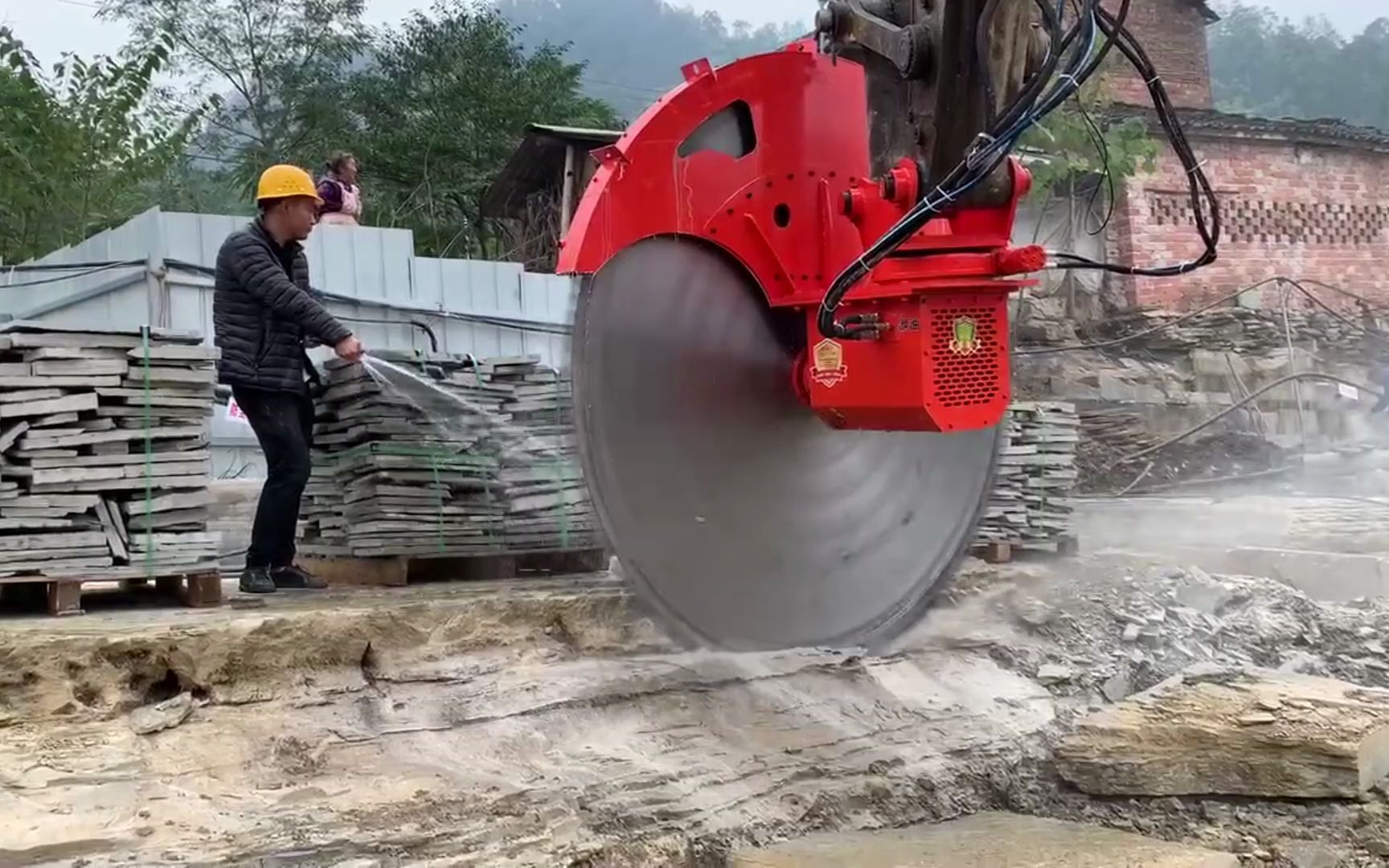 挖掘機開山鋸液壓岩石鋸 挖掘機帶鋸片岩石鋸 挖掘機開山鋸