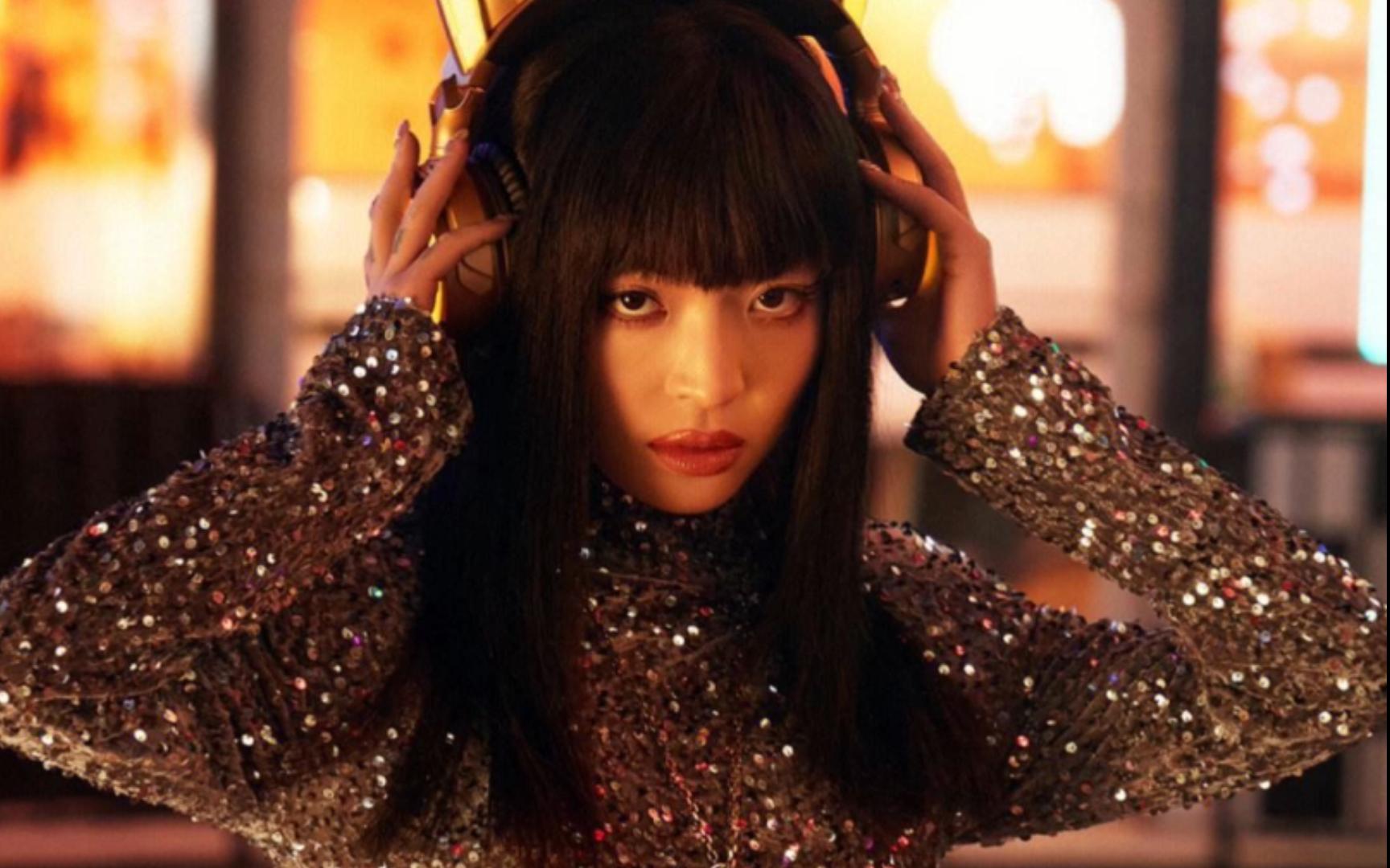 我的新衣 (live)----vava毛衍七 和声版伴奏