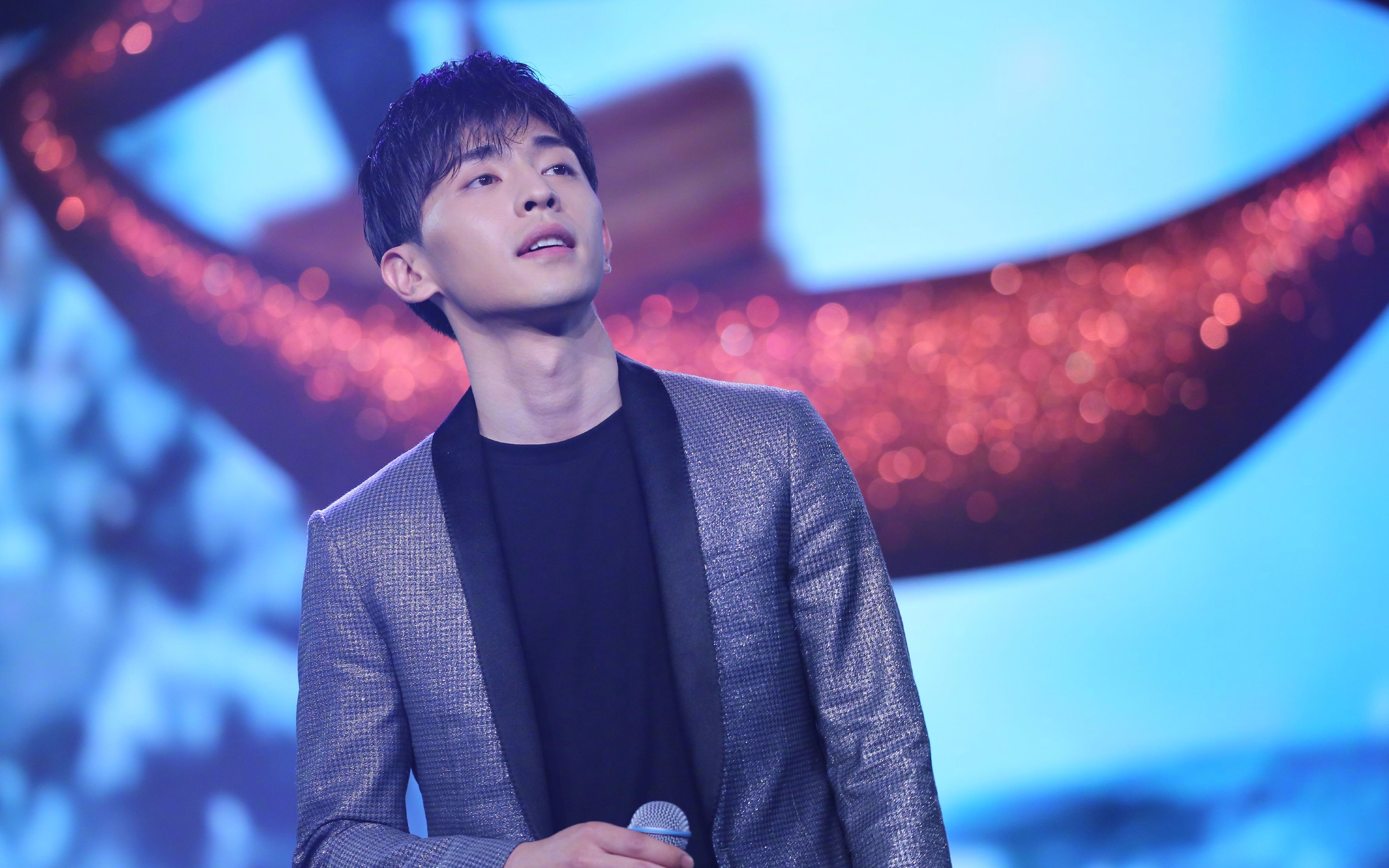 邓伦金晨复合经纪公司老板否认此生不可能当初分手有多伤