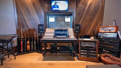 EPIC HOME STUDIO Setup 2022 Matt Mahaffey (studio tour)-哔哩哔哩