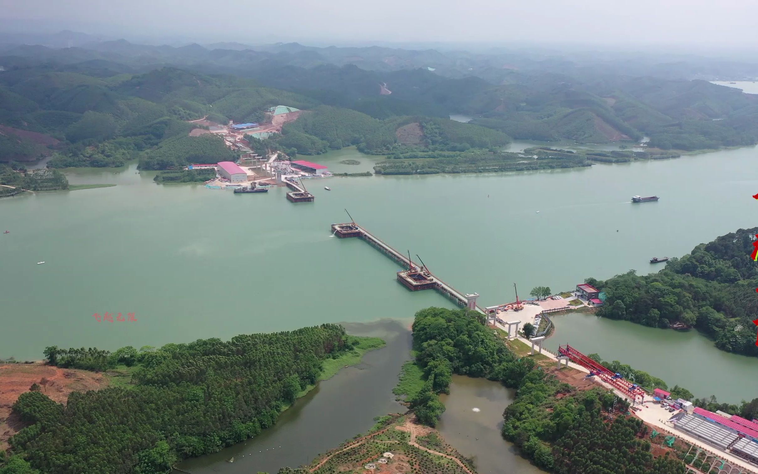 [图]航拍在建中的广西飞龙大桥，横州平马连接灵山沙坪的重要通道