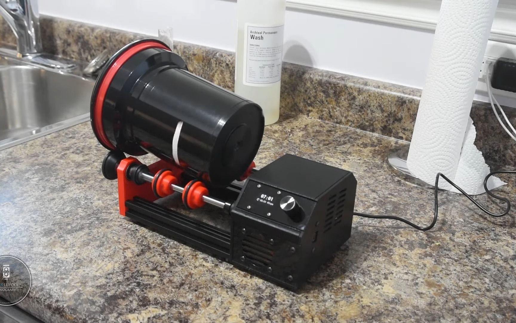 国外达人自己做的简易冲洗滚冲机