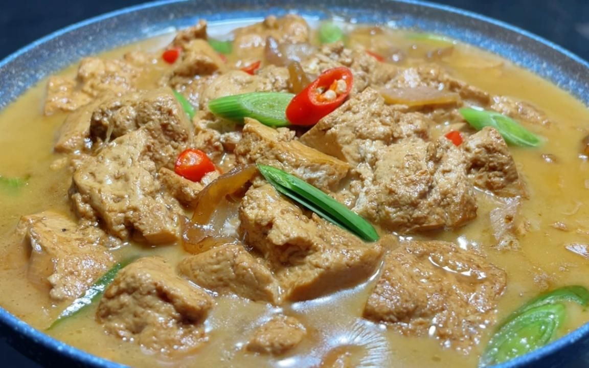 厨师长教你酱炖豆腐的家常做法,步骤详细,鲜香入味下酒又下饭