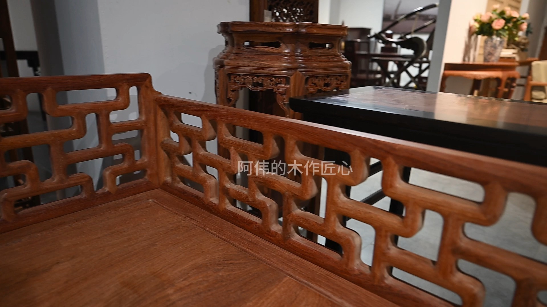 缅甸花梨大果紫檀,明式曲尺罗汉床,仿王世襄款,,213×125×83高,坐高