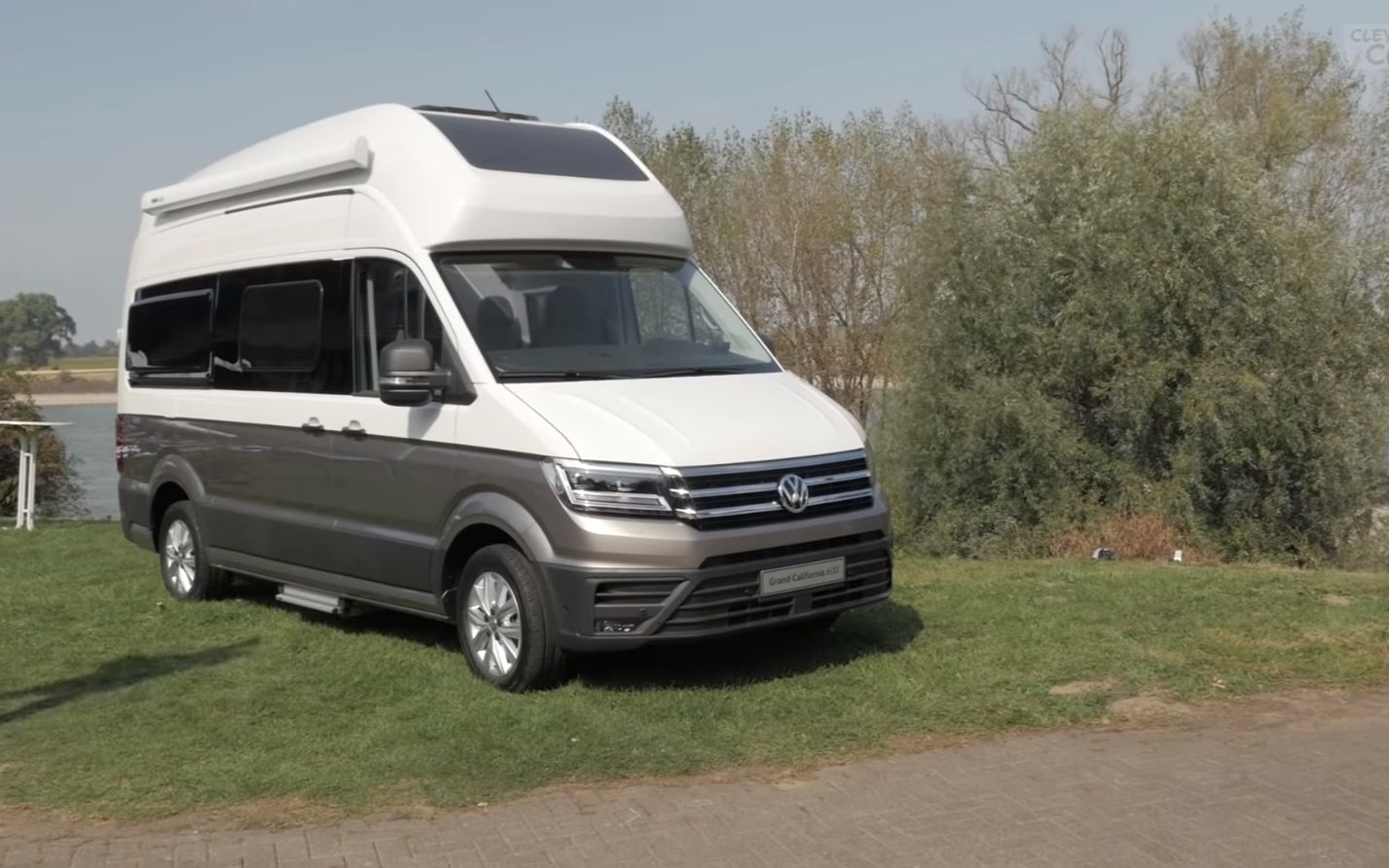 德国大众原厂加高顶b型房车vwgrandcalifornia600字幕