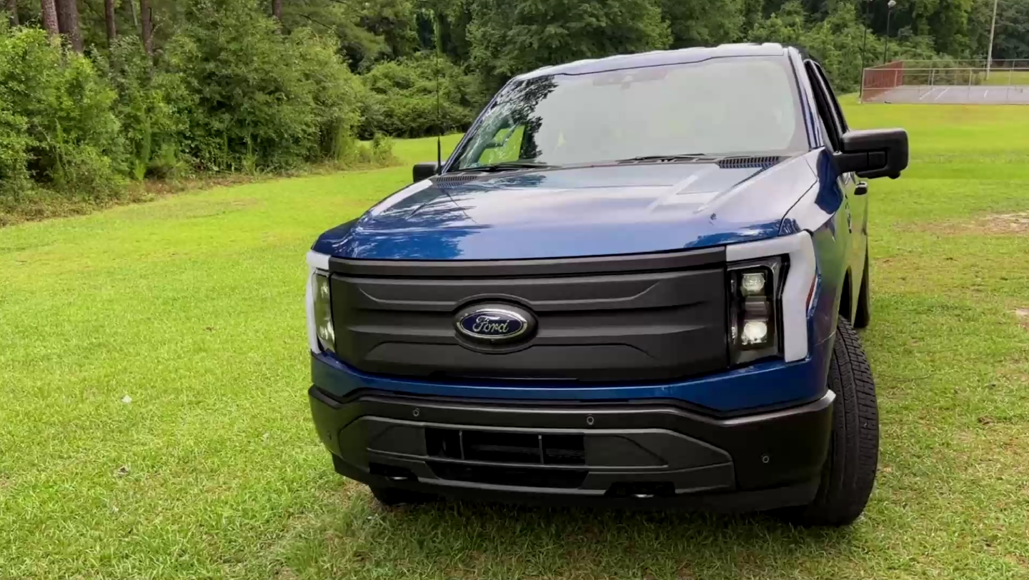 2022福特f-150 lightning 电动皮卡细节