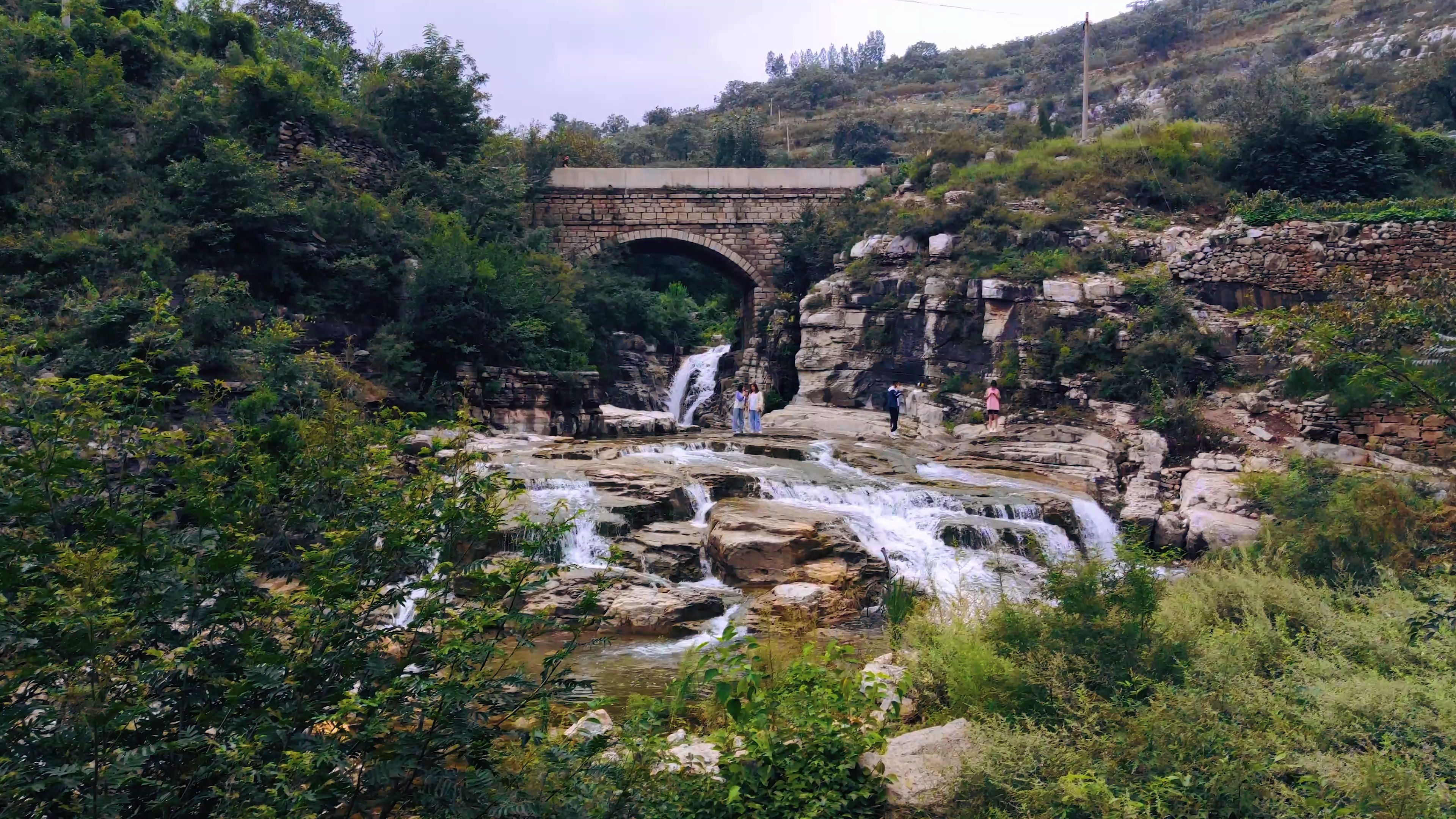 [4k 60fps]济南市章丘区曹范街道没口村瀑布