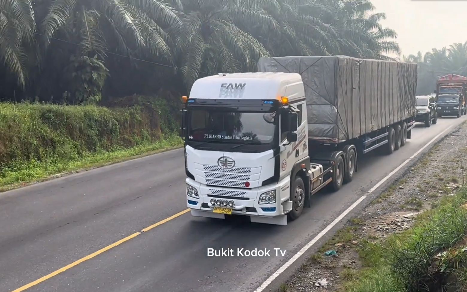 【印尼卡车实拍】爬坡合集11