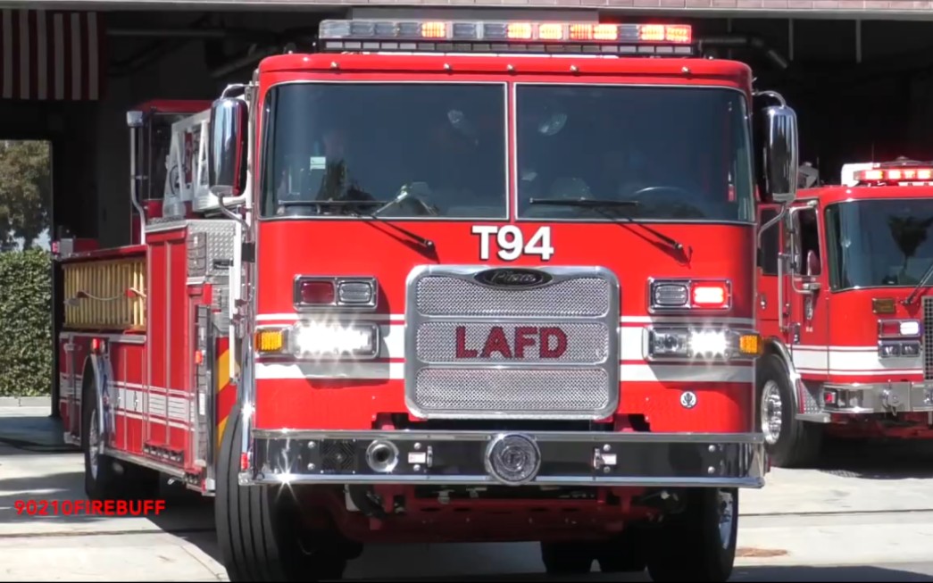 美國洛杉磯lafd 第94分局新消防車緊急出警