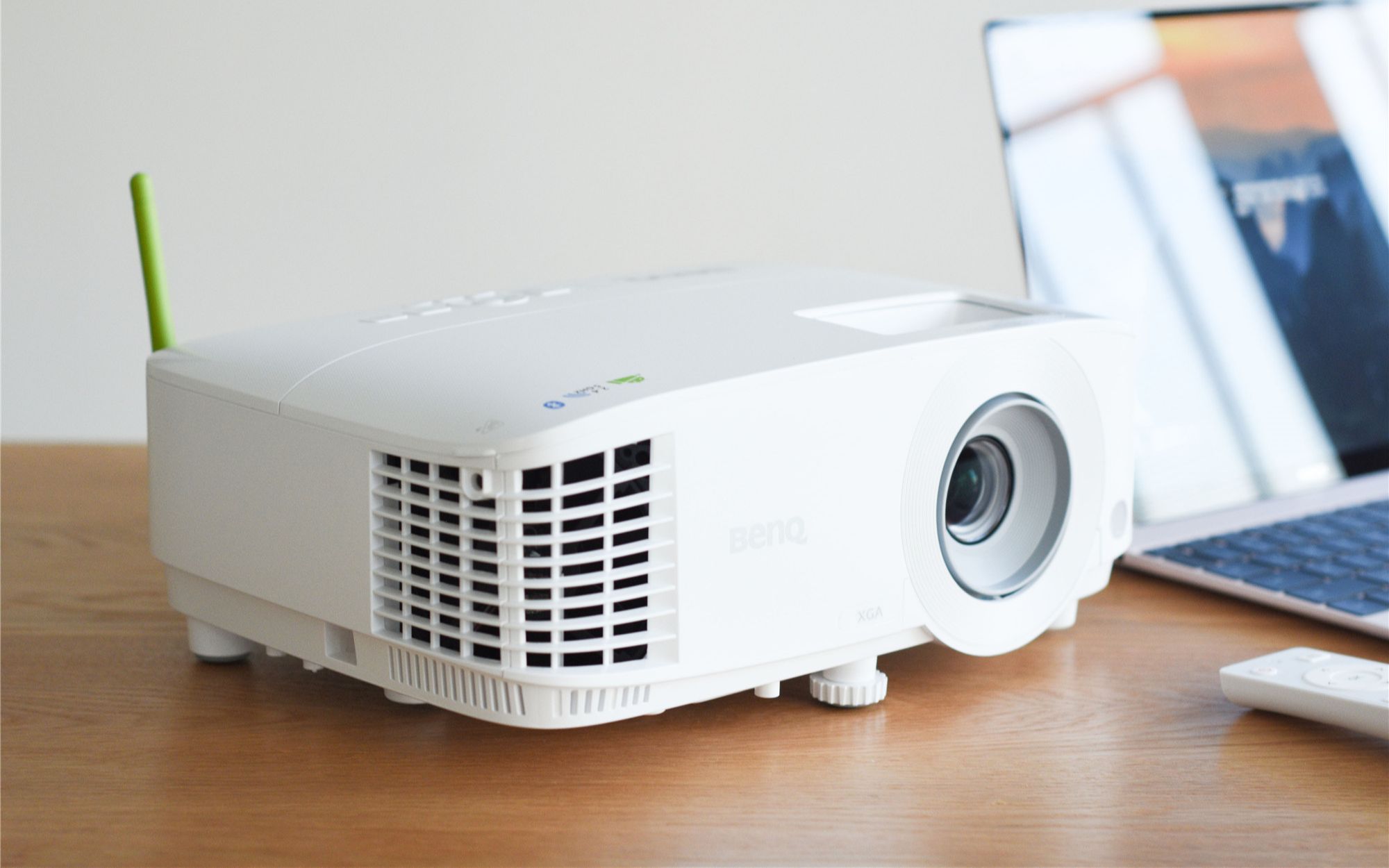 明基e530:可颜可甜!原来老牌投影仪也有这么多新花样?