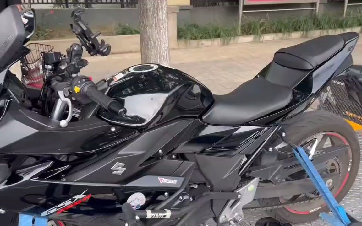 21黑武士gsx250 改装多多 喜欢您联系