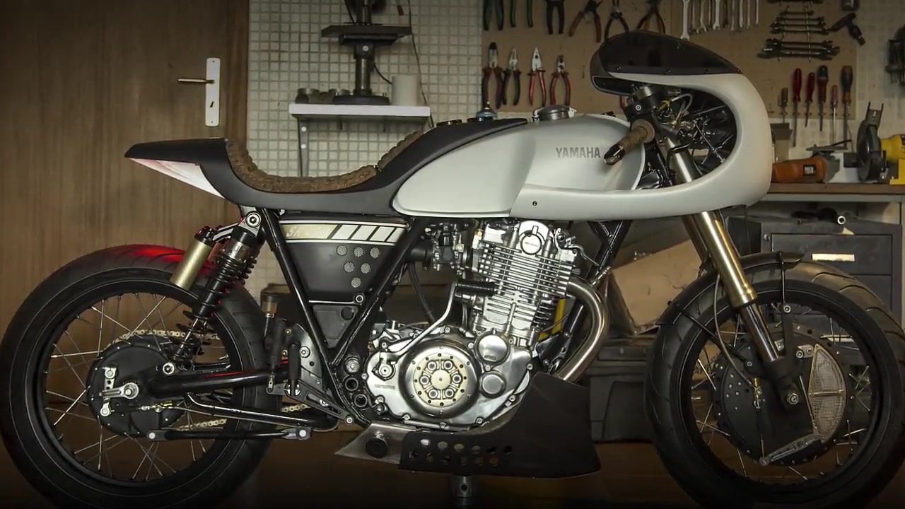 雅马哈sr400改装cafe racer风格复古摩托车by capêlos garage and