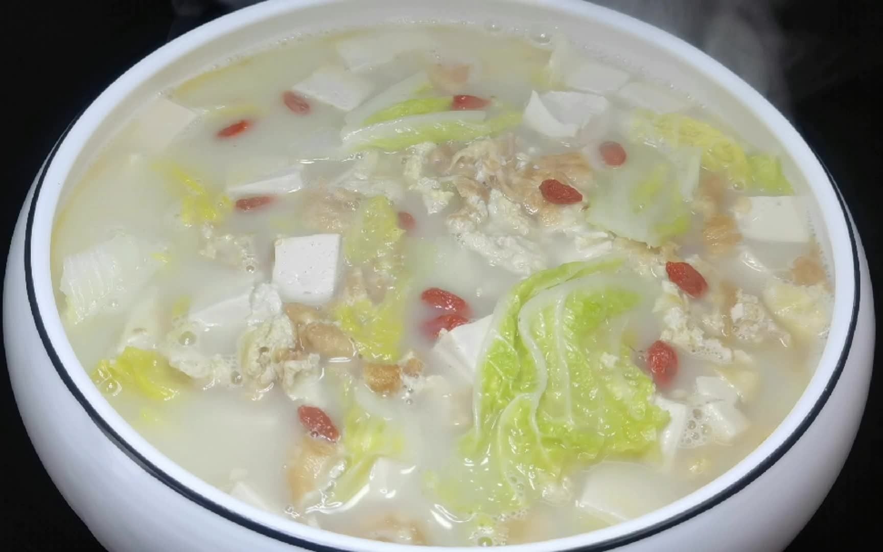 大厨分享白菜豆腐汤做法,家常食材,做法简单,浓白汤汁鲜美可口哔哩哔哩bilibili