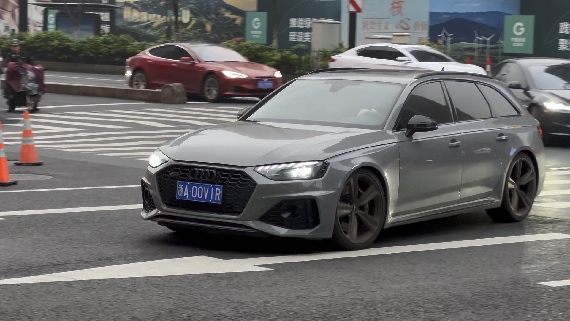 (万象城街拍-小米su7,奥迪rs7,道奇霸王龙,马丁dbs,宝马m3/m4,奔驰gtc