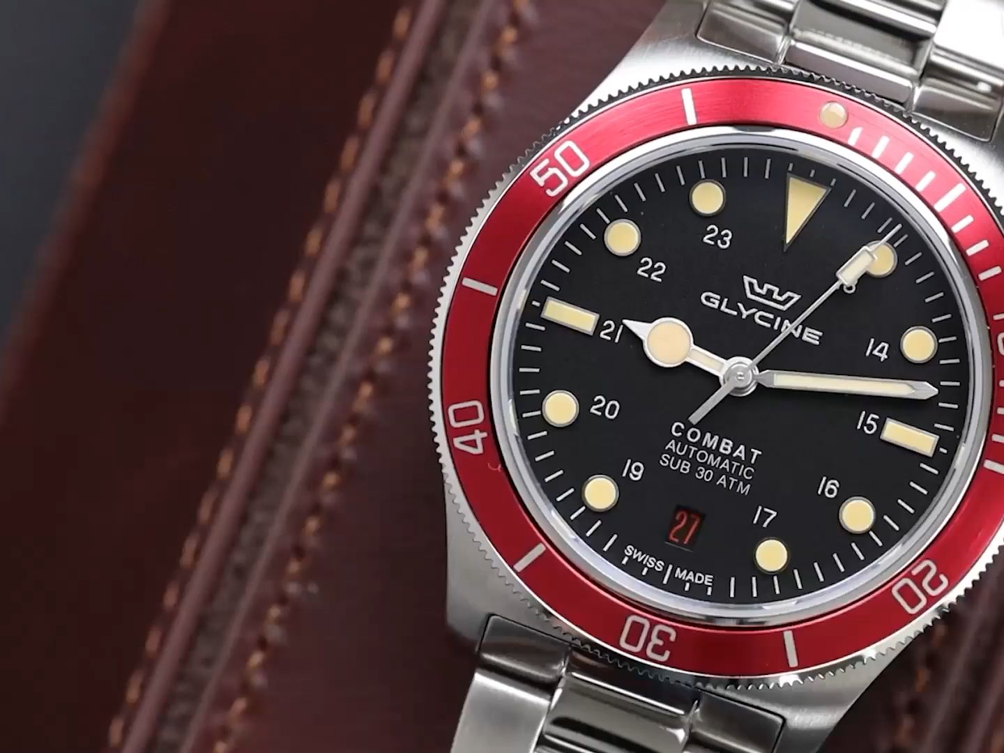 冠星潜水腕表格斗家系列300米防水 glycine combat sub 300m