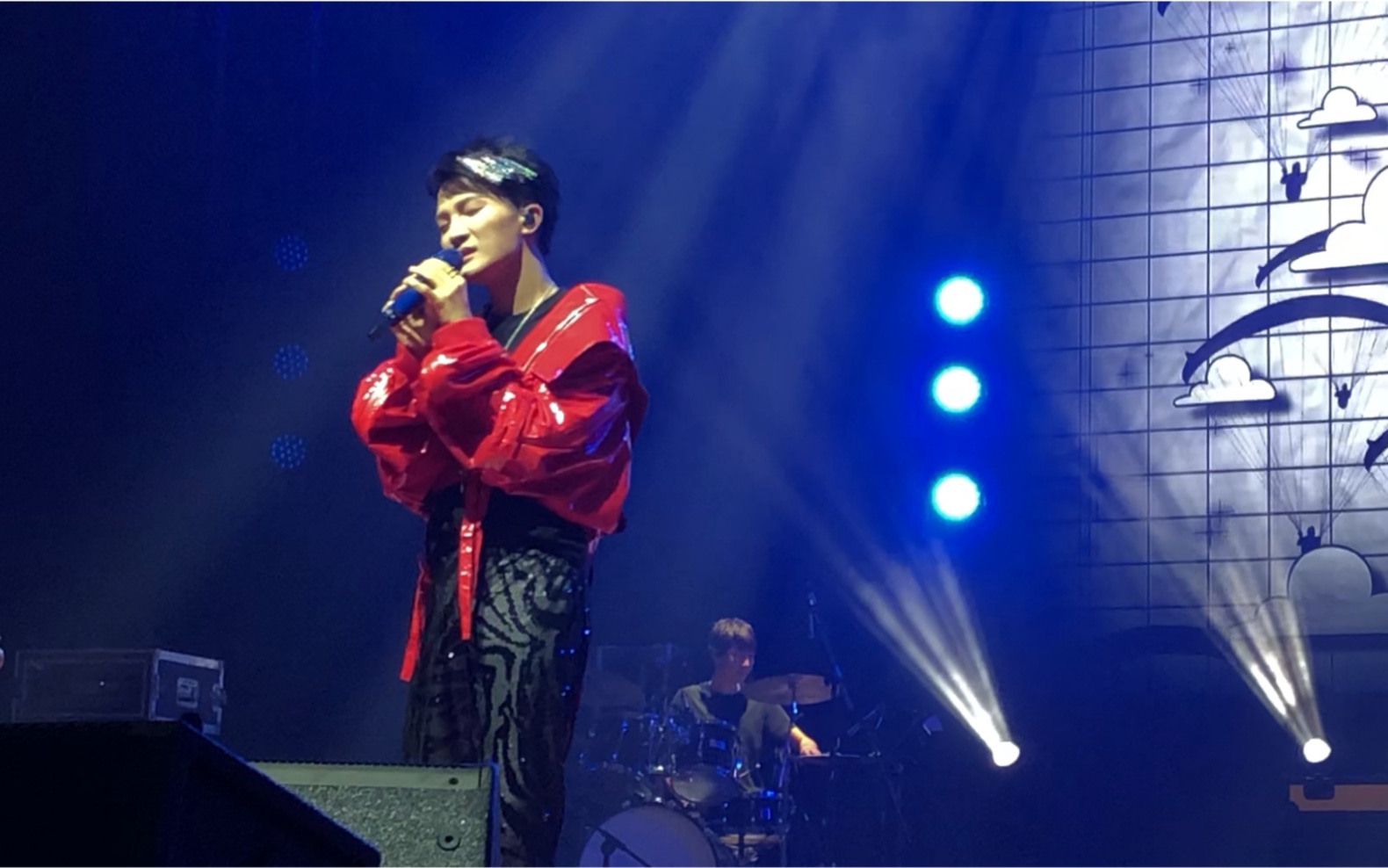 周深蓝色降落伞(深空间深圳站)