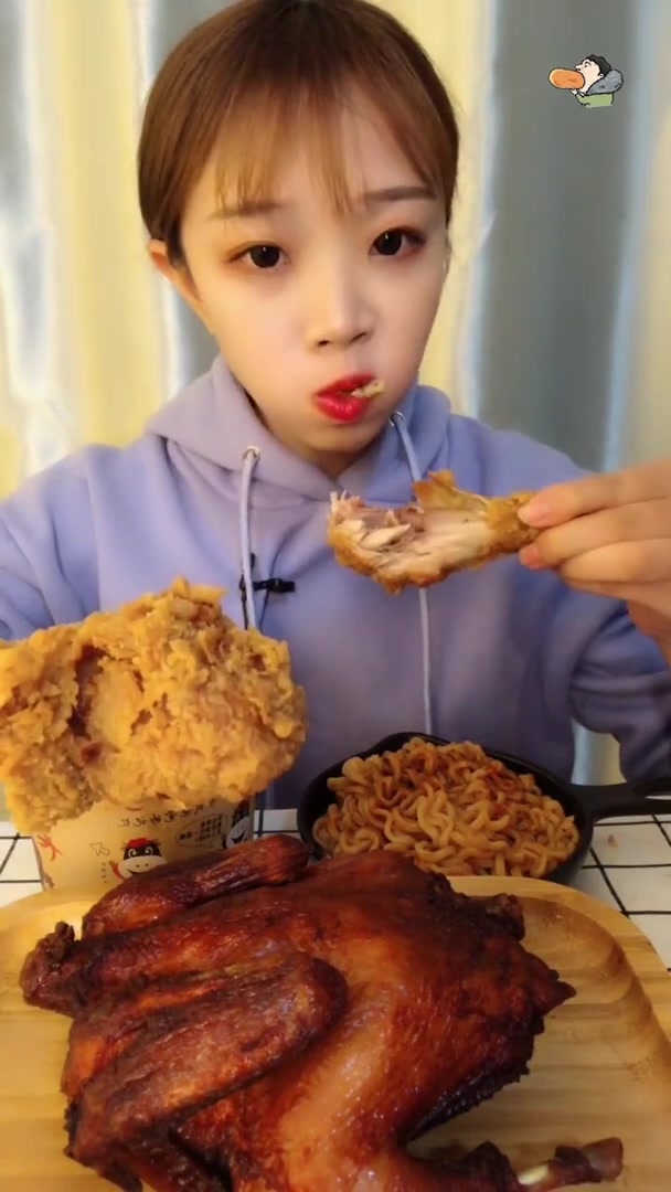 吃播美女大胃王挑战各样花式美食集锦(垂直竖屏)#5_哔哩哔哩 (゜-゜)