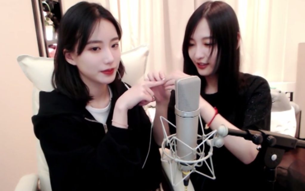 [小苏菲x叶知秋]吃了香蕉就会迷上我吗