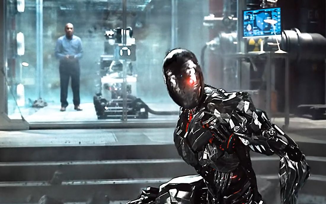 钢骨他是你父亲虽然平时没有照顾到你但危险来临时他丝毫没有犹豫