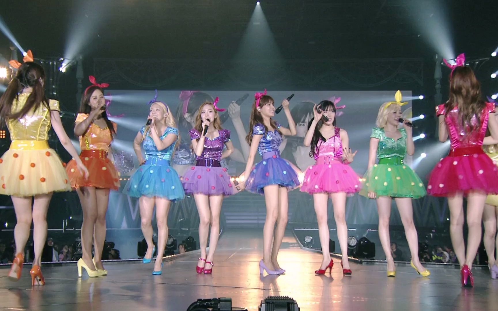 【高清】少女时代2013日本第二次巡回演唱会 少女时代_kissing you