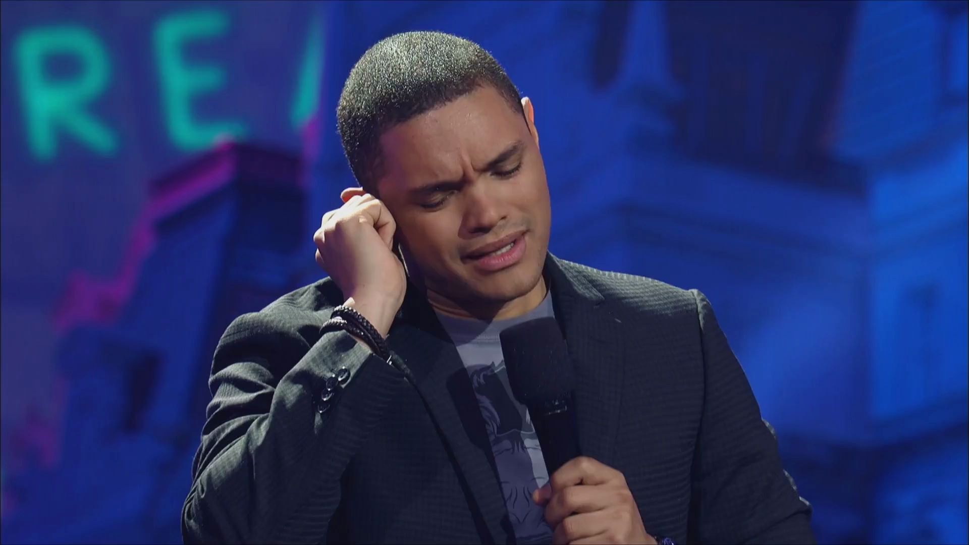 搬运:trevor noah - some languages are scary