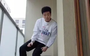 Tải video: 留胡子的HOAN 我要不知道还以为是KITEPOPPING SOLO