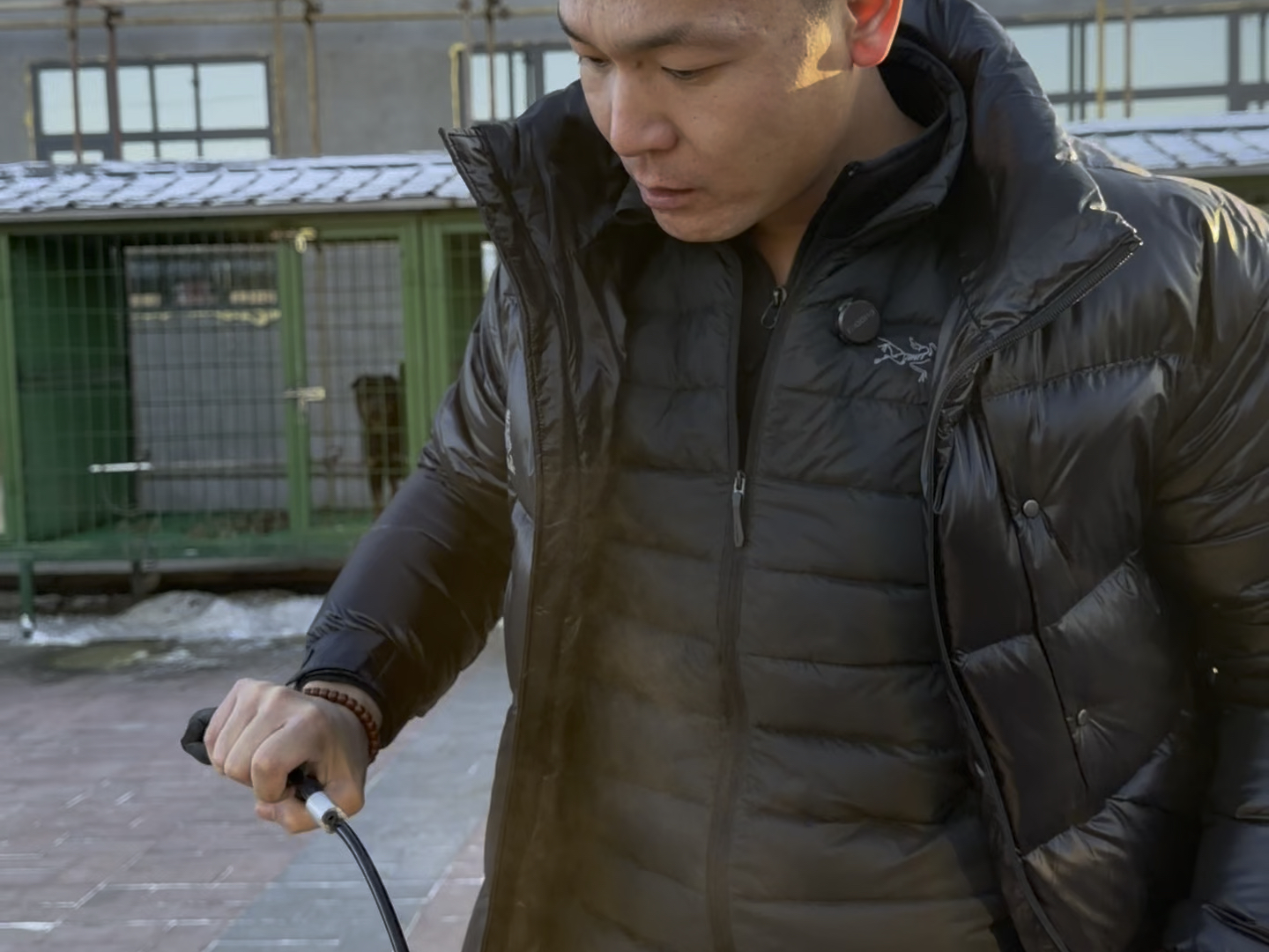 【潘宏爱玩狗】最新视频已上线，快来围观！