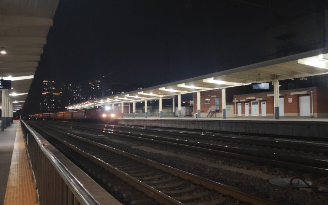 【随拍】济局济段hxd3d-0190牵引k1785次列车进德州客站停车办客