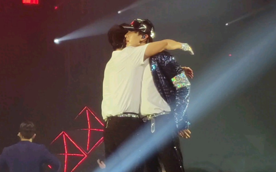 20191124ss8曼谷赫海曼谷的空气真的不一样看赫海世纪拥抱撒糖啥的也