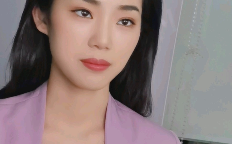 今日份新闻主播妆容