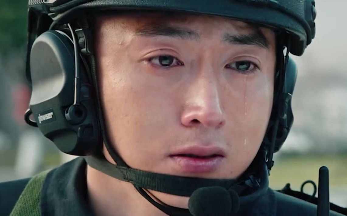 特警使命:父母眼里他们也是孩子,只是换了一身衣服成为了战士,致敬