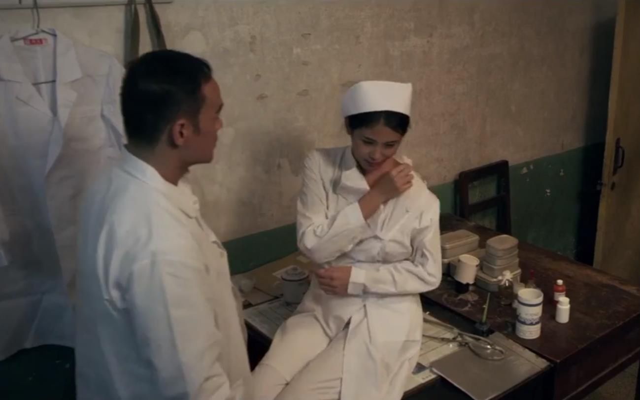 乡野医院因过于偏僻不受任何道德束缚护士和医生都放飞了天性