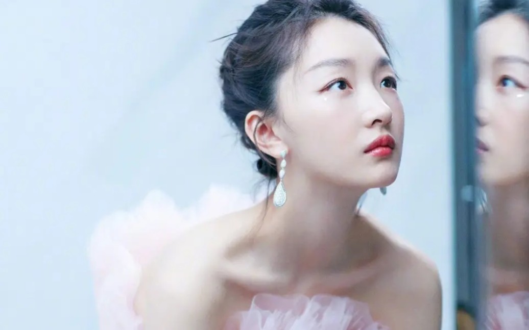 【周冬雨】颜值上升的高光时刻,有没有美到你?